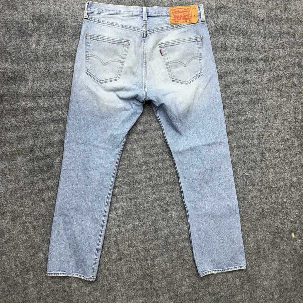 Levi's 501 straight leg buttonfly jeans men's size 32 32x30 faded